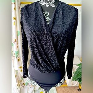 Mng small beautiful, velvety body covered with beads